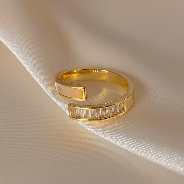 Golden Nail Screw Baguette Zirconia Ring
