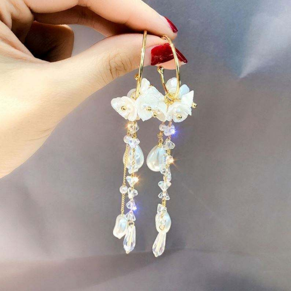 white flower teassel long ear ring