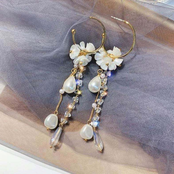white flower teassel long ear ring