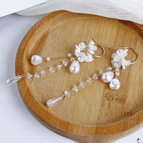 white flower teassel long ear ring