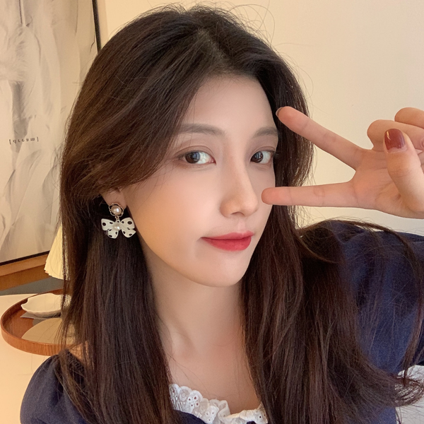 Cute Little White Bow Drop Earring