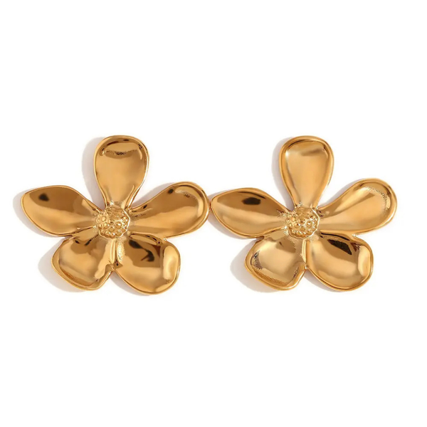 Anti tarnish golden luxury earrings