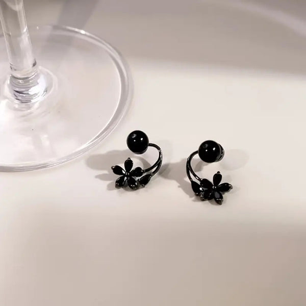 Black flower pearl earrings