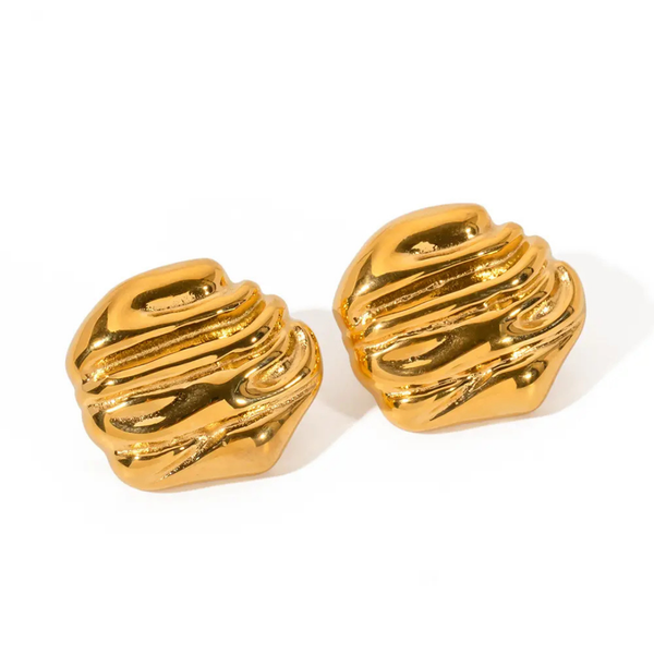 Anti tarnish wave gold earrings