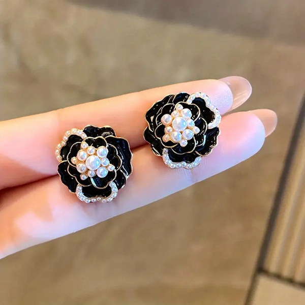 Black pearl flower Earring