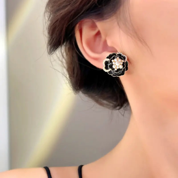 Black pearl flower Earring