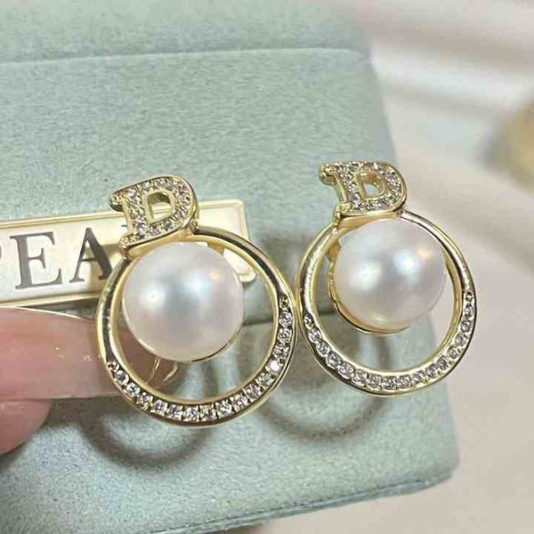 Stunning Pearl Earring