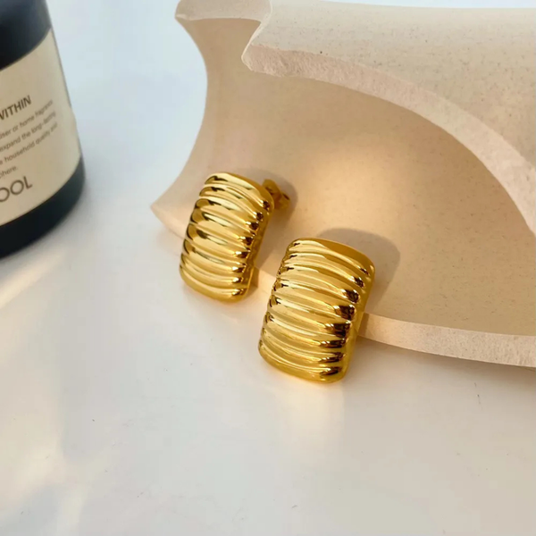Anti tarnish gold stud earrings