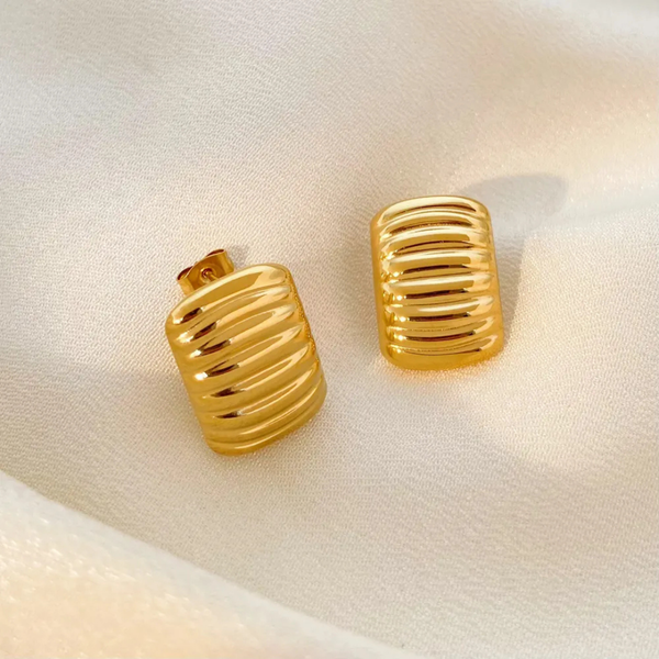Anti tarnish gold stud earrings