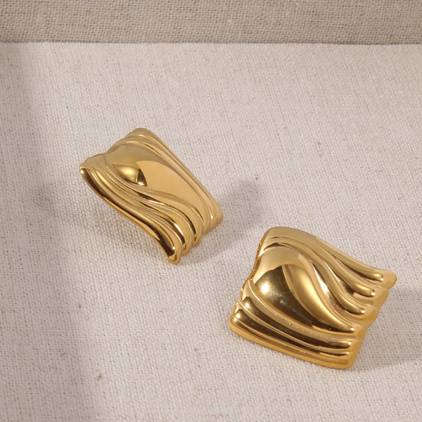 Anti tarnish golden earrings