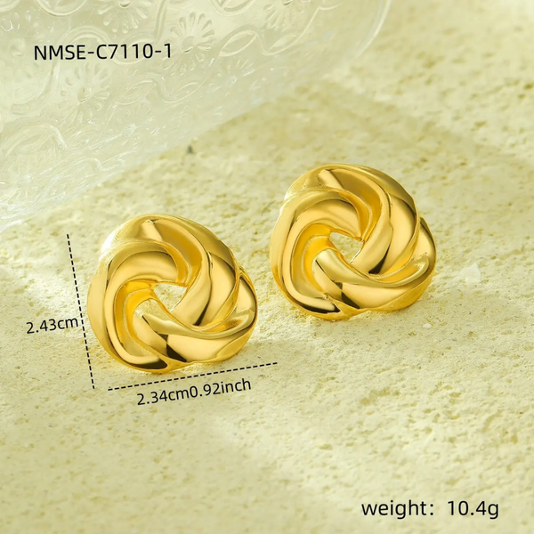 Anti tarnish gold round stud earrings