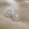 Arzonai Contemporary Stud Earrings