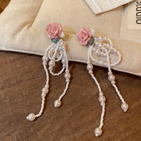 Elegant pink flower earrings