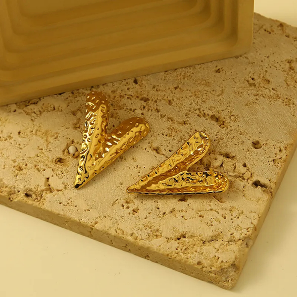 Anti tarnish gold heart stud earrings