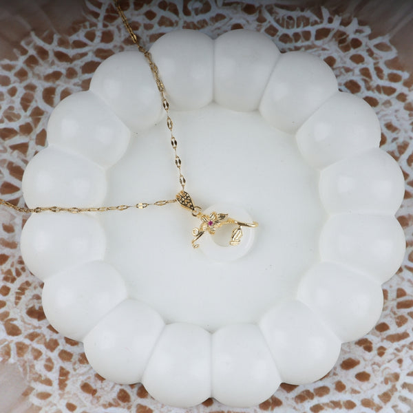 Flower Decor Circle Pendant Necklace