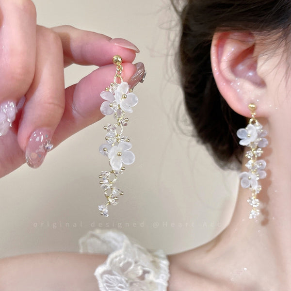 Elegant Floral Dangle Earrings
