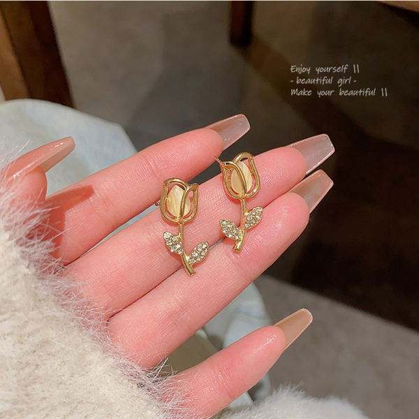 Tulip Love Earring