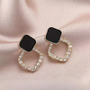 Stylish Black Square Earring