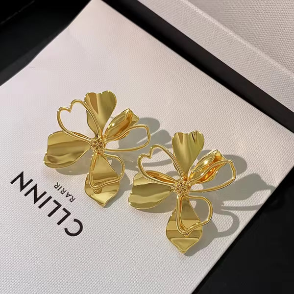Trendy flower earrings