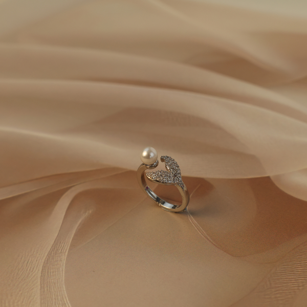 Love silver fish ring