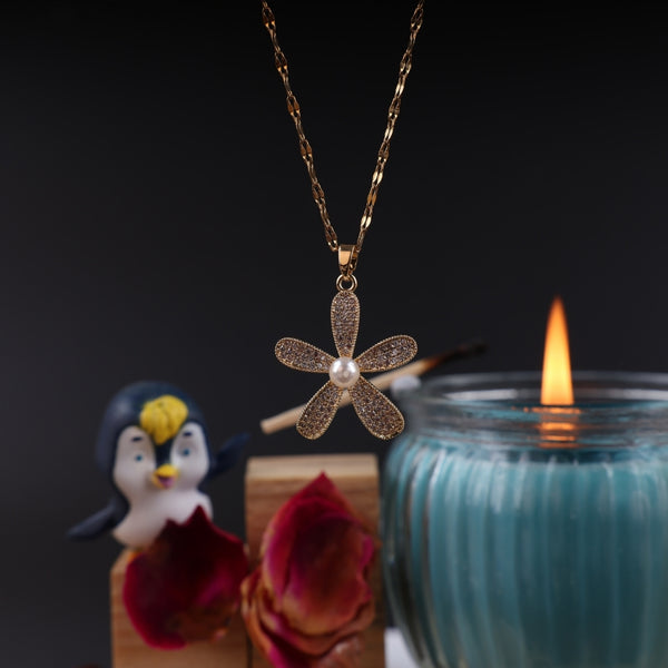 Elegant Rhinestone Pearl Decor Flower Pendant Necklace