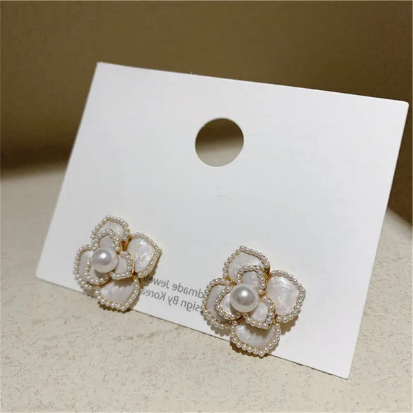 Four Petals Pearl Flower Stud Earring