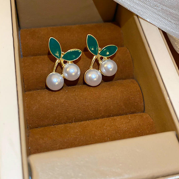 Charming Dual Leaf Earring