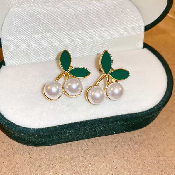 Charming Dual Leaf Earring