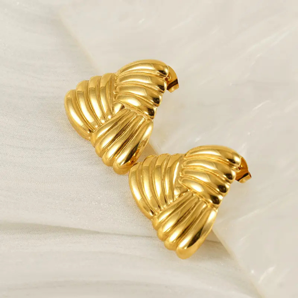 Anti tarnish cute shape earrings