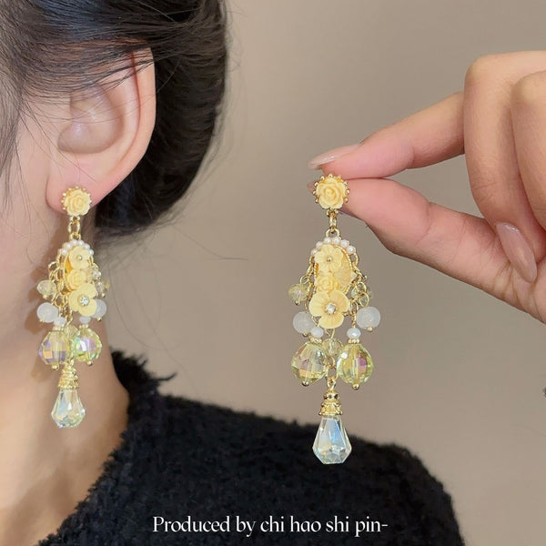 Yellow shade Pearl earrings