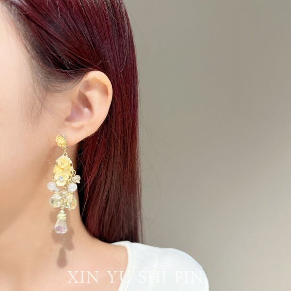 Yellow shade Pearl earrings