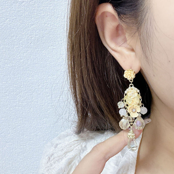 Yellow shade Pearl earrings