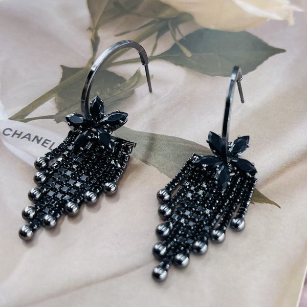 Little Black Leaf long Earring