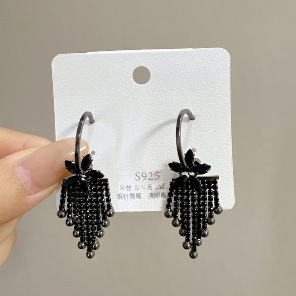 Little Black Leaf long Earring