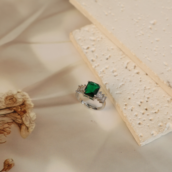 Love promise green stone ring