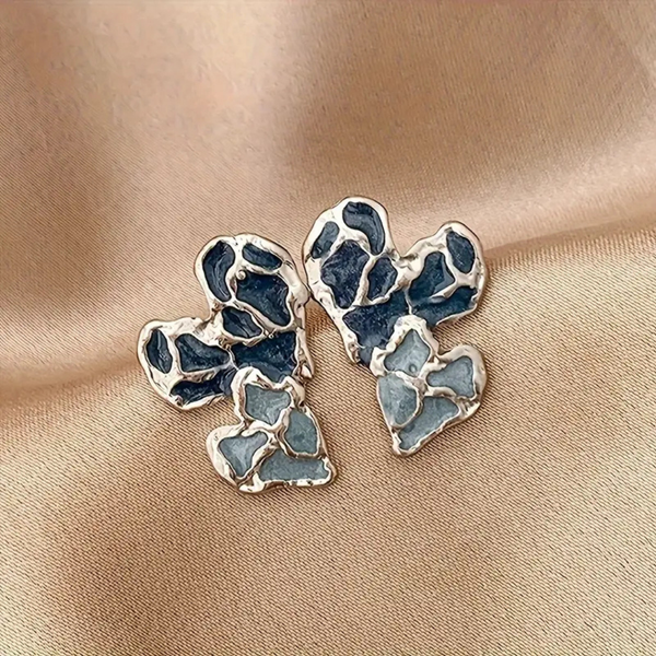 Blue heart studs earrings