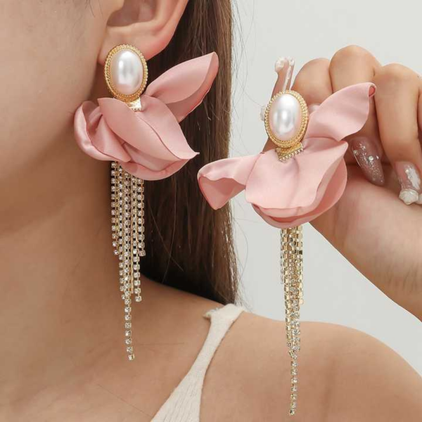 Contemporary Bow Knot Danglers Earrings
