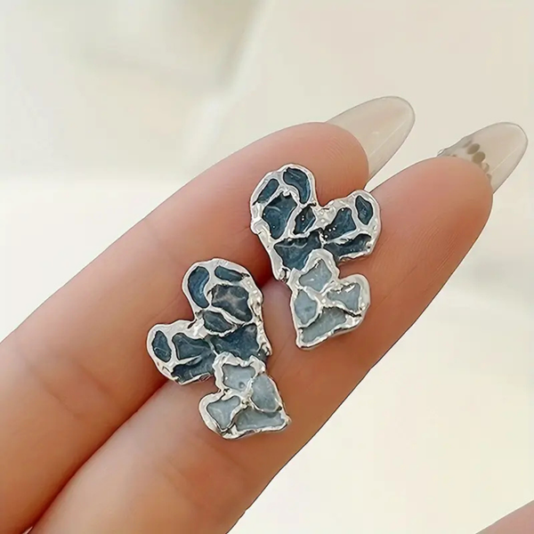 Blue heart studs earrings