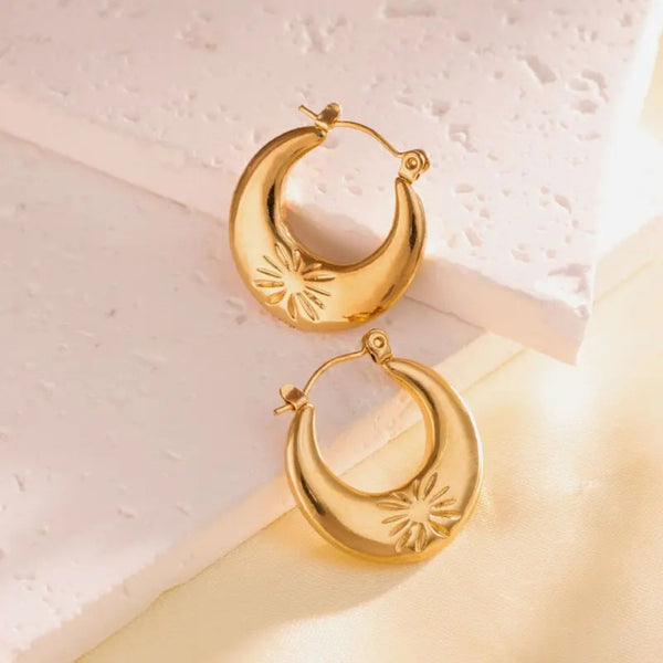 Anti tarnish simple gold plated earrings