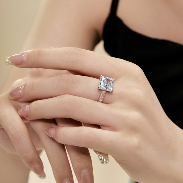 Princess cut engagement ring