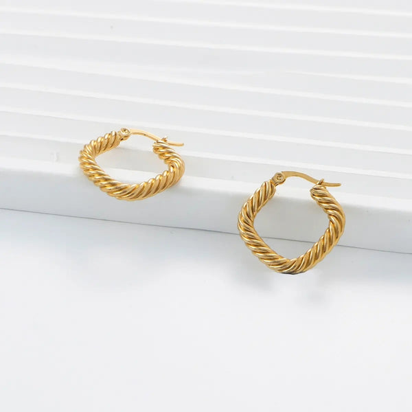 Anti tarnish Cable Twisted Earring