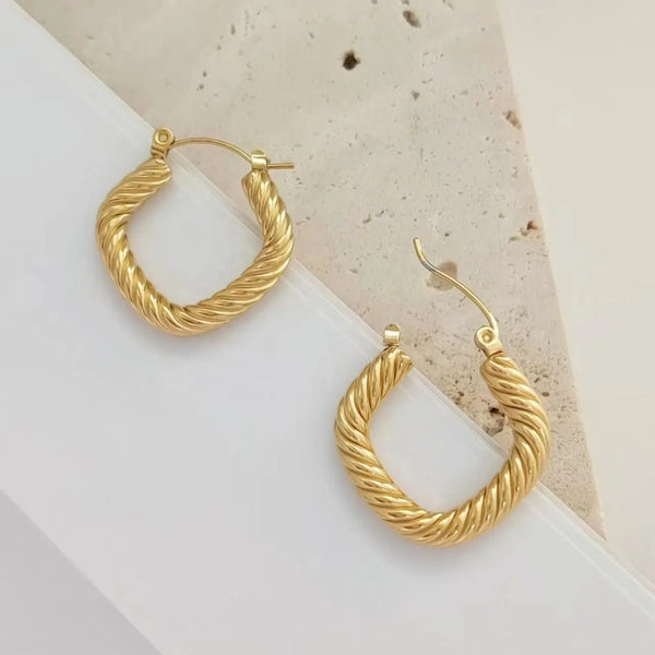 Anti tarnish Cable Twisted Earring