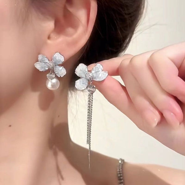 Stylsih pearl & flower earring