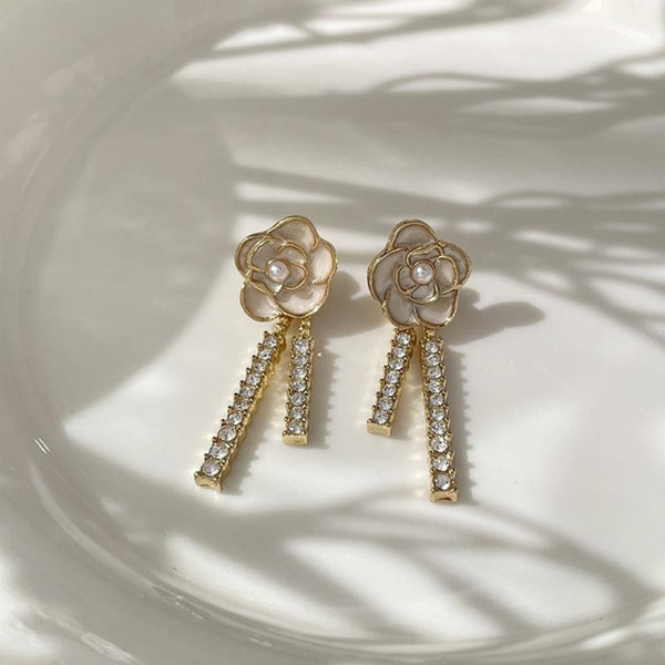 Flower design earrings