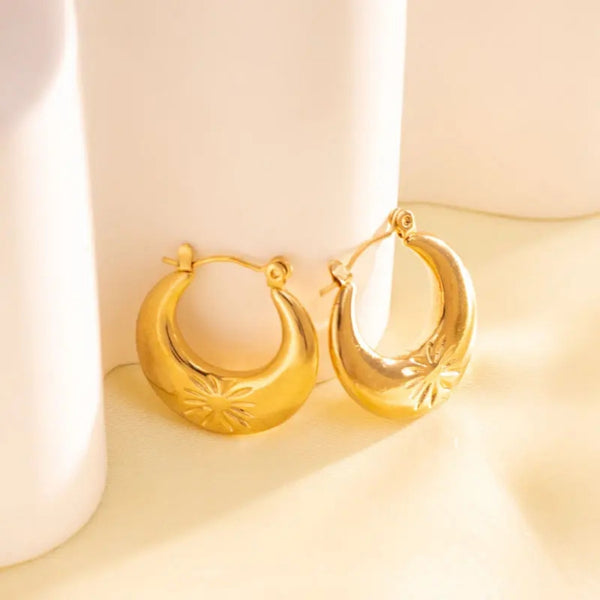 Anti tarnish simple gold plated earrings