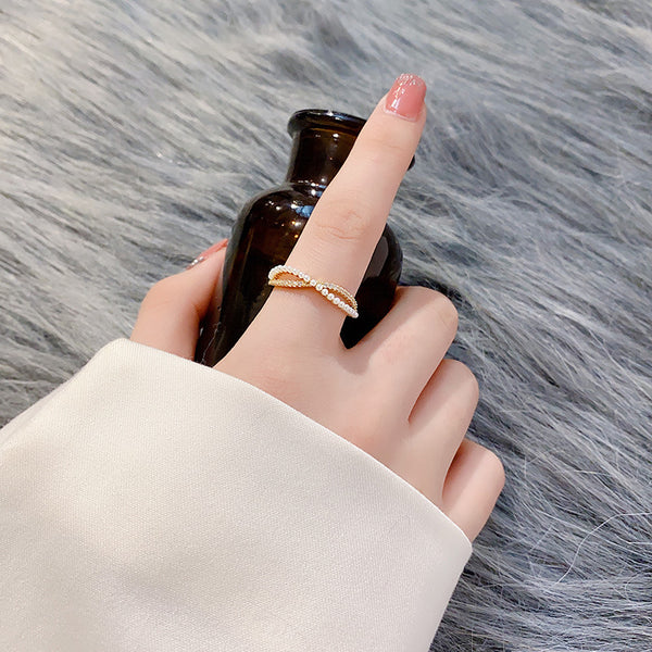 Infinity ring pearly gold