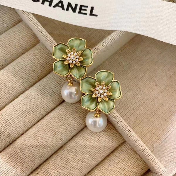 Pack Of 2 Green Floral Pearl Earrings