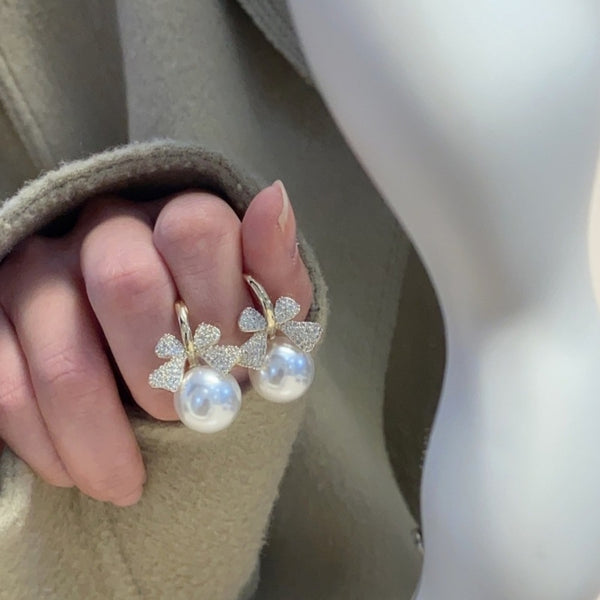 Gold Plated Rhinestone Knot Pearl Drop Earring