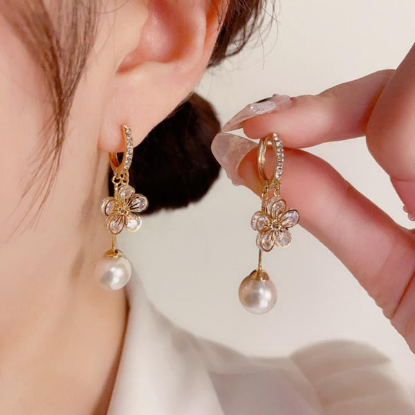 Pearl flower long tassel earring