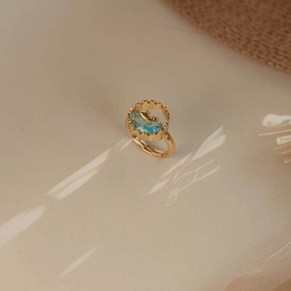 Love gold dolphin ring